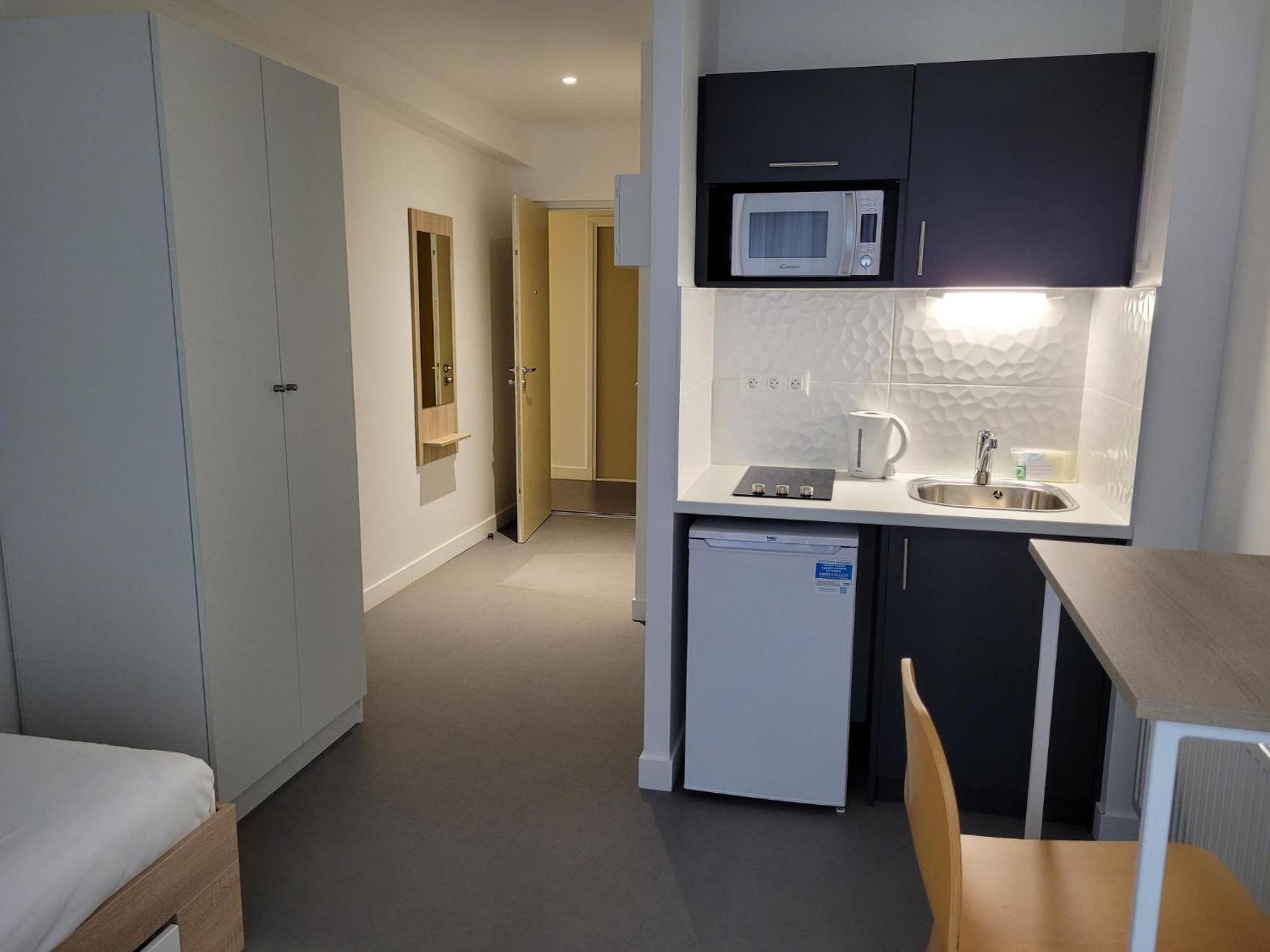 Twenty Business Flats Jouy-En-Josas Apart otel Dış mekan fotoğraf