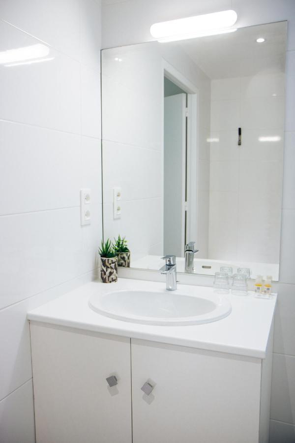 Twenty Business Flats Jouy-En-Josas Apart otel Dış mekan fotoğraf