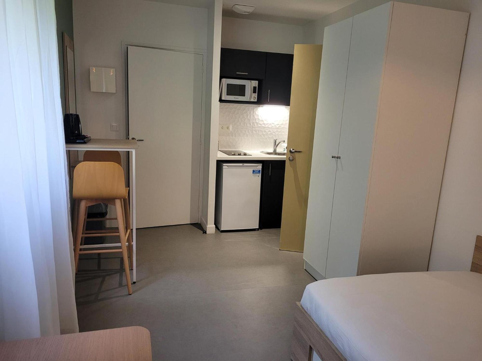 Twenty Business Flats Jouy-En-Josas Apart otel Dış mekan fotoğraf